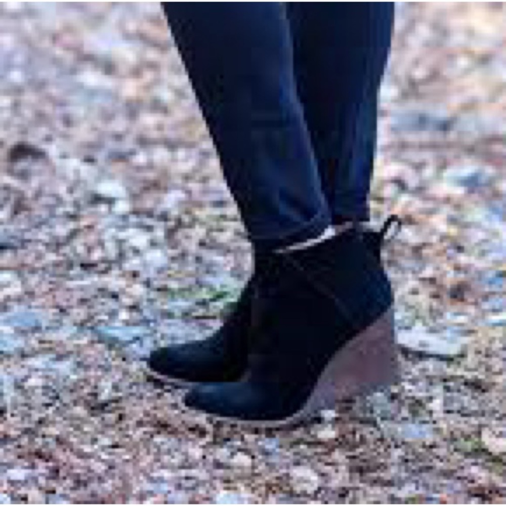 Tory Burch Olive Green Wedge Ankle Boots - Picture 13 of 15